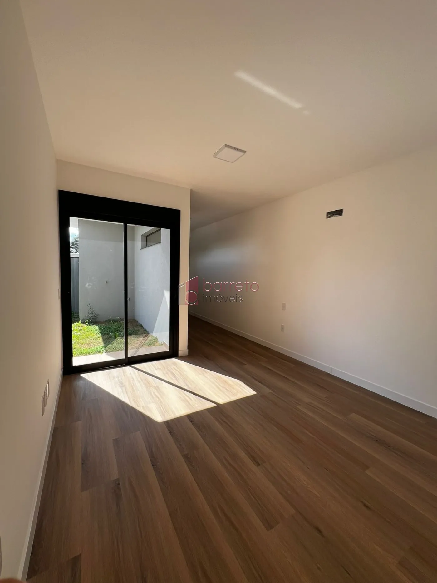 CASA À VENDA NO CONDOMÍNIO RESIDENCIAL DOS IPES – JUNDIAÍ/SP