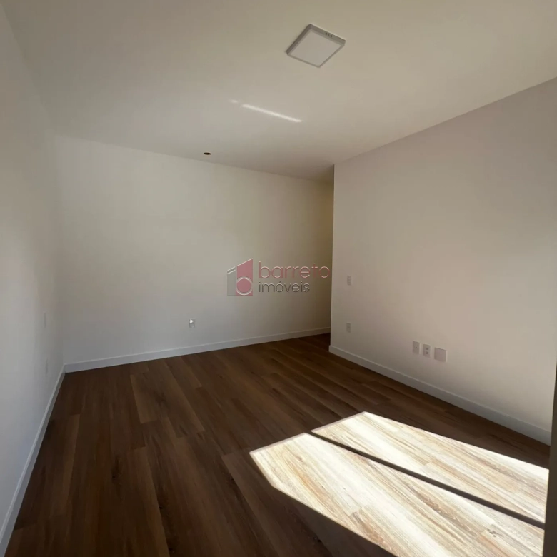 CASA À VENDA NO CONDOMÍNIO RESIDENCIAL DOS IPES – JUNDIAÍ/SP
