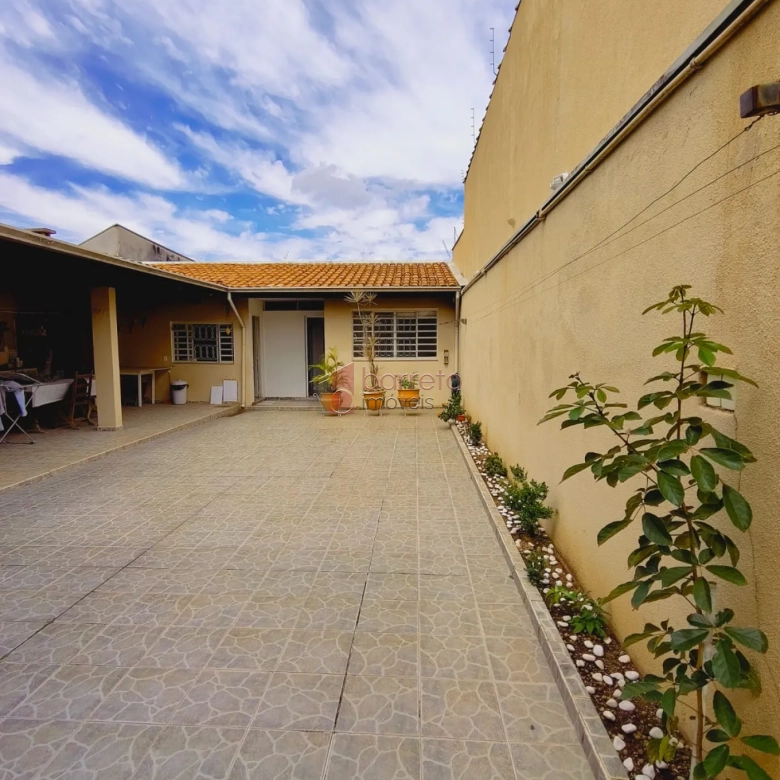 CASA TÉRREA À VENDA NO BAIRRO ANHANGABAÚ – JUNDIAÍ/SP