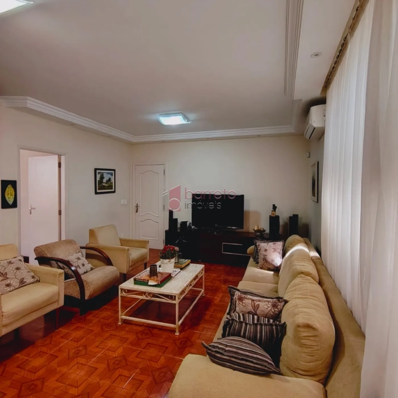 CASA TÉRREA À VENDA NO BAIRRO ANHANGABAÚ – JUNDIAÍ/SP