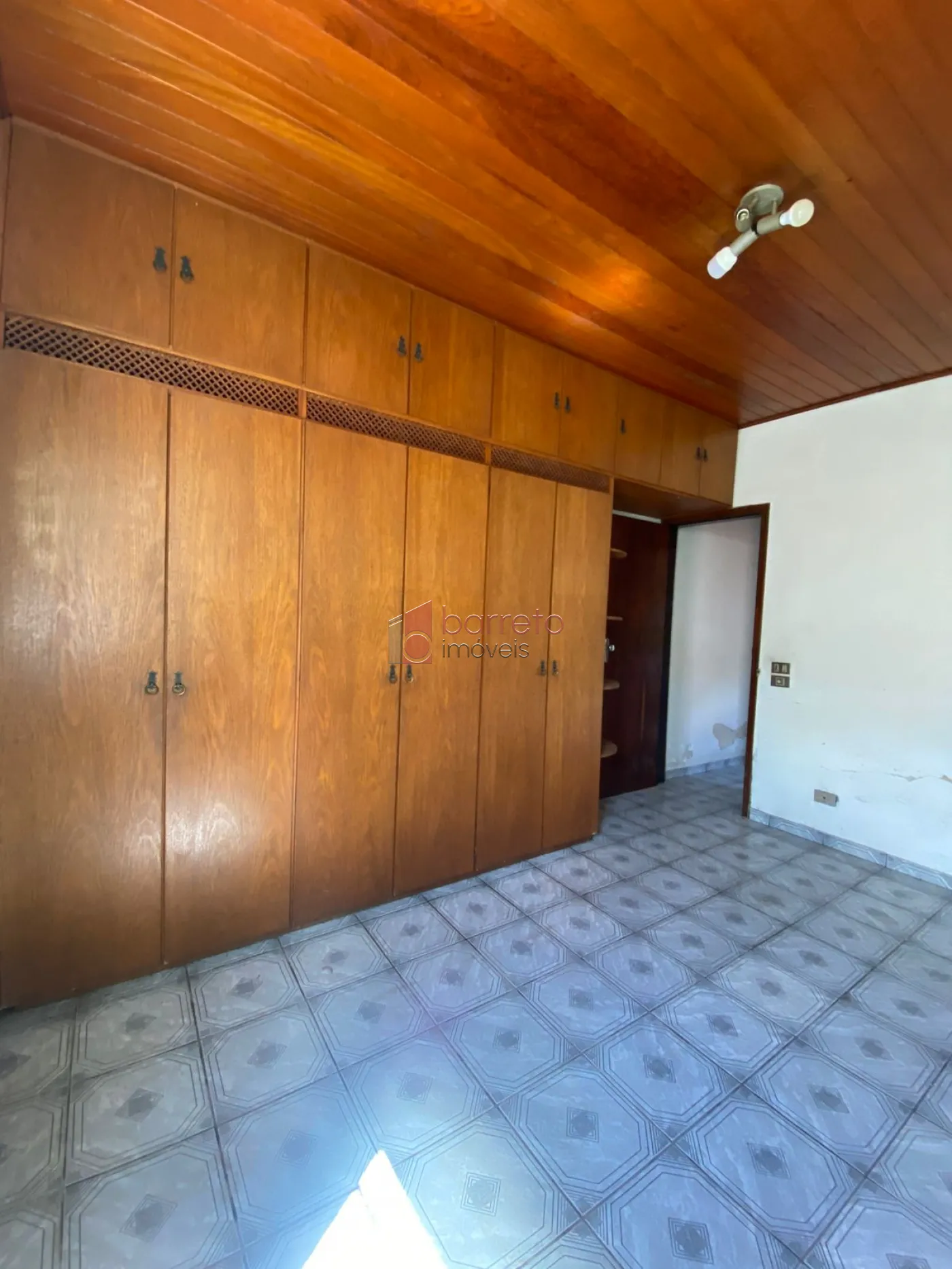 CASA À VENDA NA PONTE SÃO JOÃO EM JUNDIAÍ/SP