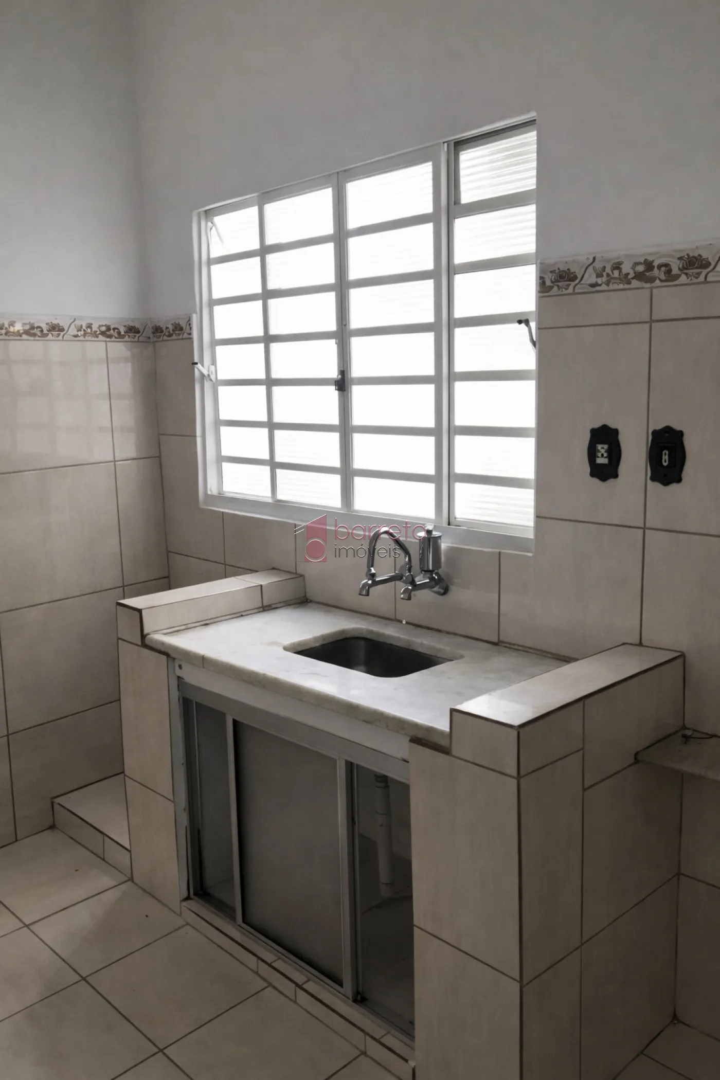 CASA À VENDA NO CONJUNTO RESIDENCIAL IAPI EM JUNDIAÍ/SP