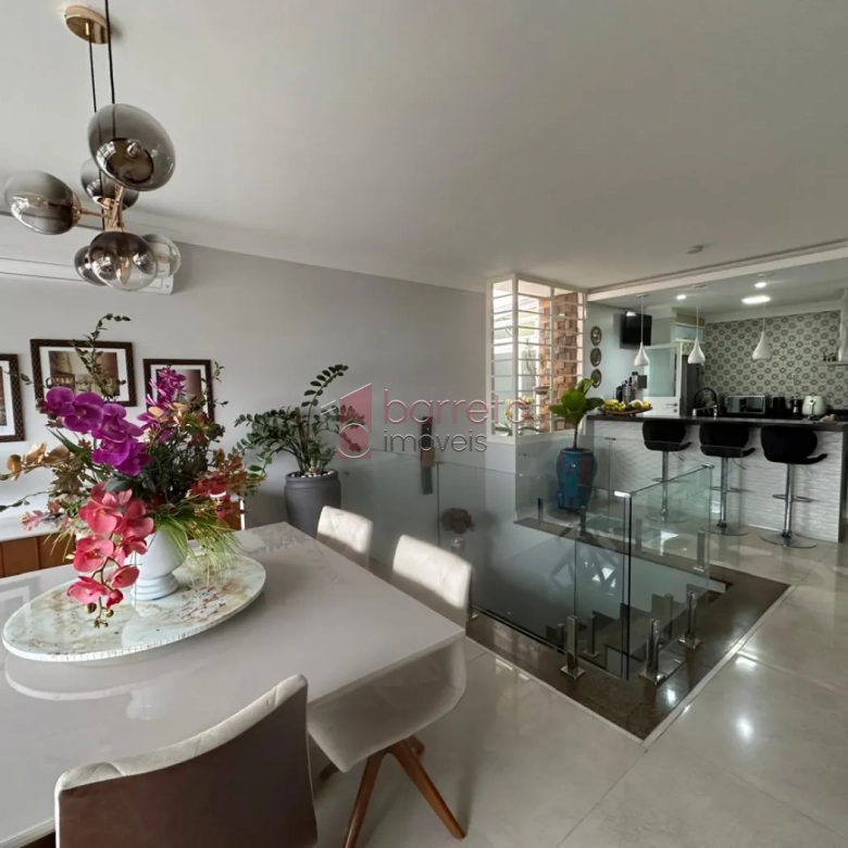 CASA À VENDA NO JARDIM SAMAMBAIA EM JUNDIAÍ/SP