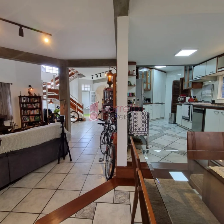 SOBRADO À VENDA (PORTEIRA FECHADA) NO BAIRRO JARDIM PAULISTA II – JUNDIAÍ/SP