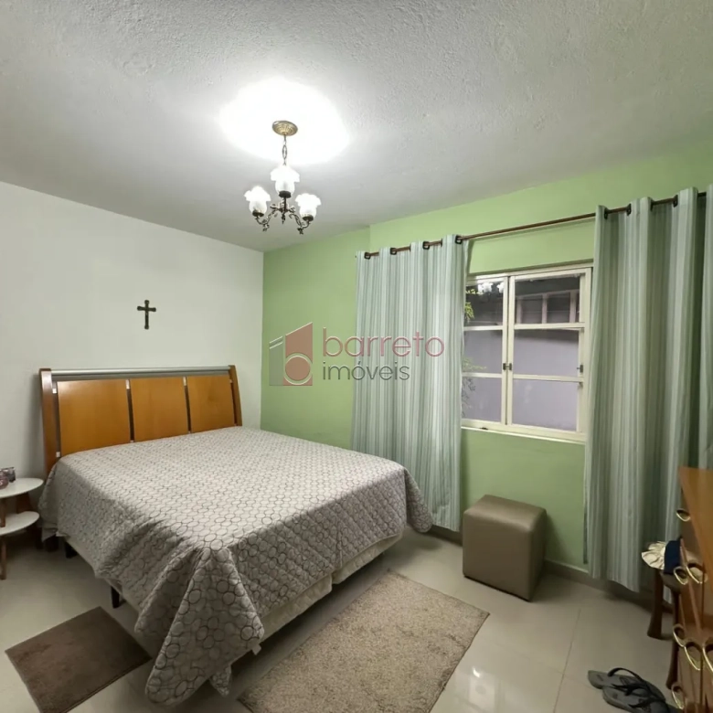 CASA TÉRREA À VENDA – 03 QUARTOS – VILA GALVÃO – JUNDIAÍ/SP