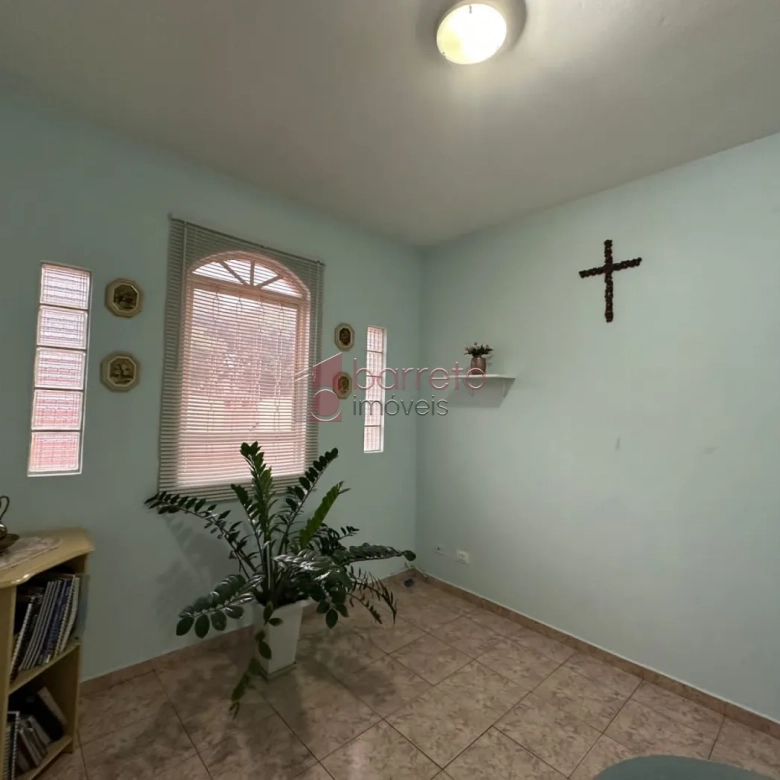 CASA TÉRREA À VENDA – 03 QUARTOS – VILA GALVÃO – JUNDIAÍ/SP