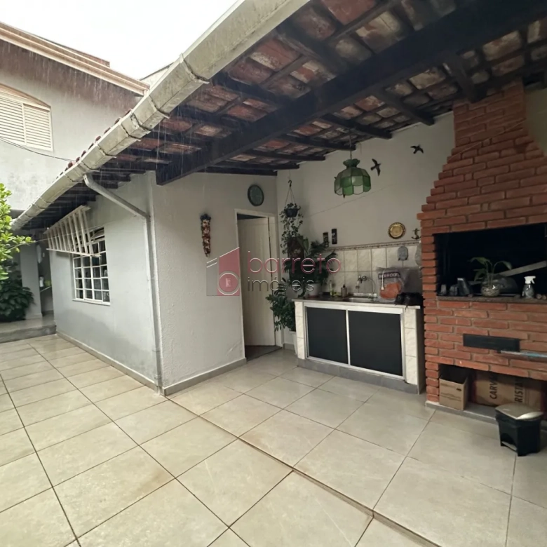 CASA TÉRREA À VENDA – 03 QUARTOS – VILA GALVÃO – JUNDIAÍ/SP