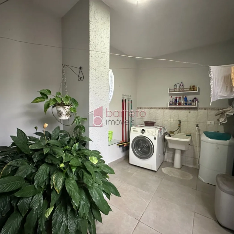 CASA TÉRREA À VENDA – 03 QUARTOS – VILA GALVÃO – JUNDIAÍ/SP