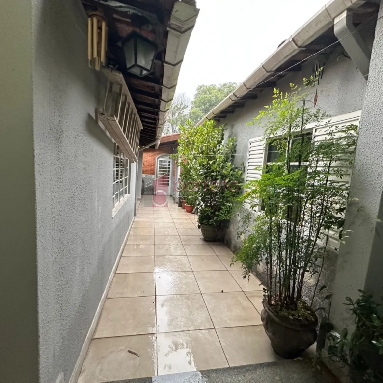 CASA TÉRREA À VENDA – 03 QUARTOS – VILA GALVÃO – JUNDIAÍ/SP