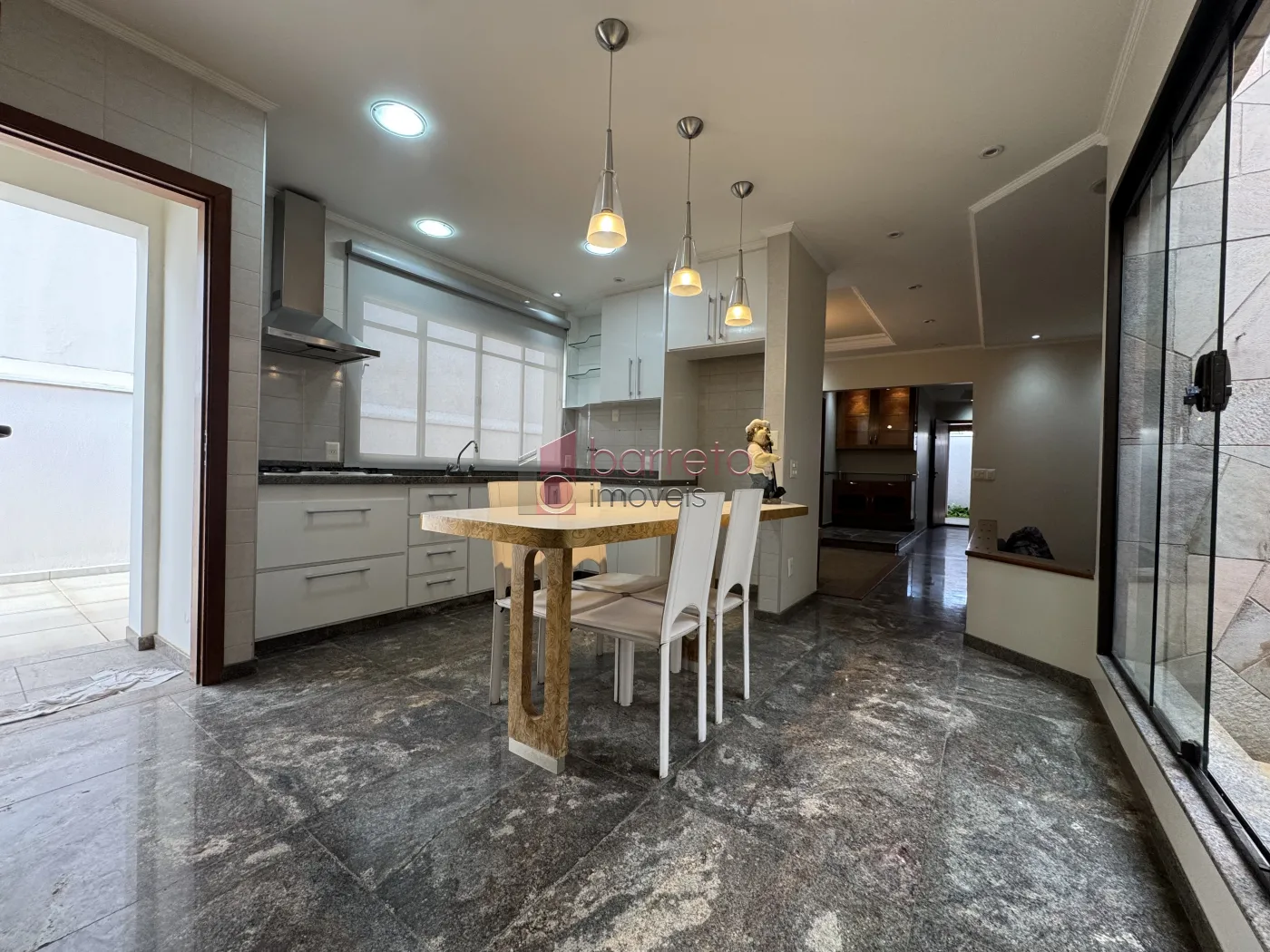 CASA TÉRREA À VENDA COM 03 QUARTOS – VILA RAMI – JUNDIAÍ/SP
