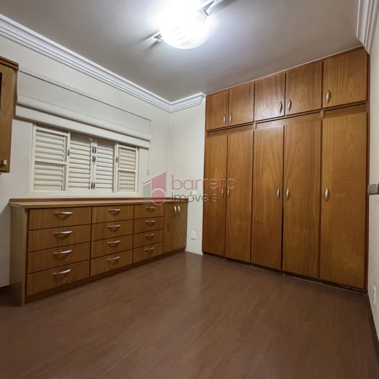 CASA TÉRREA À VENDA COM 03 QUARTOS – VILA RAMI – JUNDIAÍ/SP