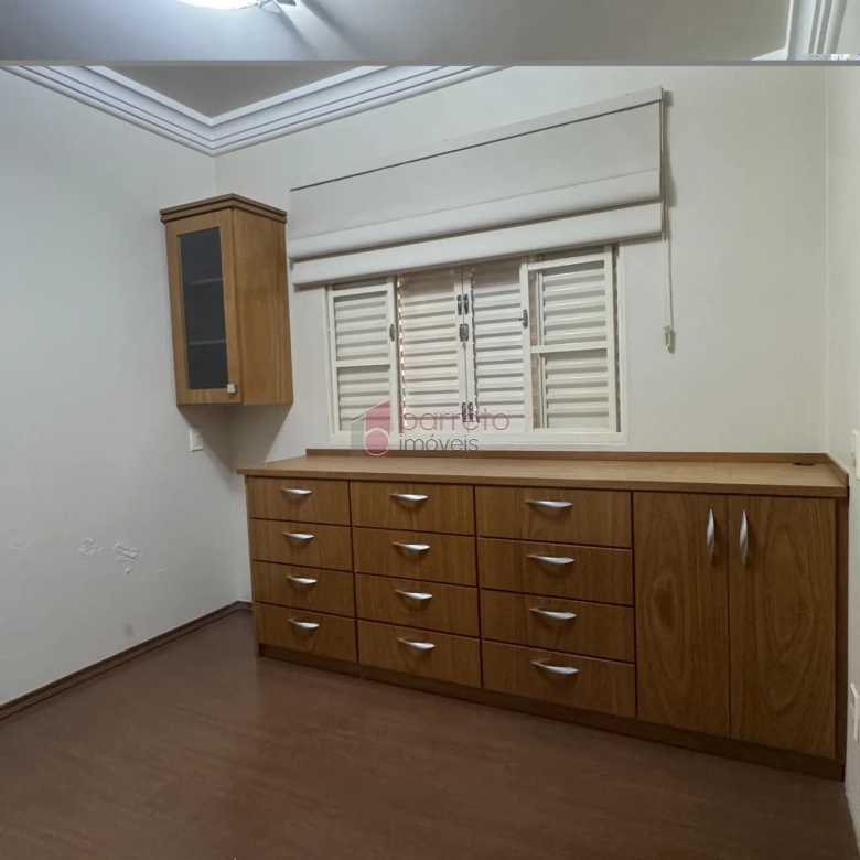 CASA TÉRREA À VENDA COM 03 QUARTOS – VILA RAMI – JUNDIAÍ/SP