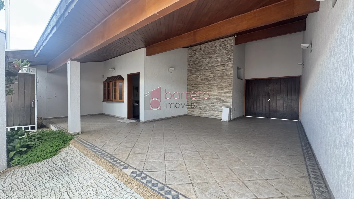 CASA TÉRREA À VENDA COM 03 QUARTOS – VILA RAMI – JUNDIAÍ/SP
