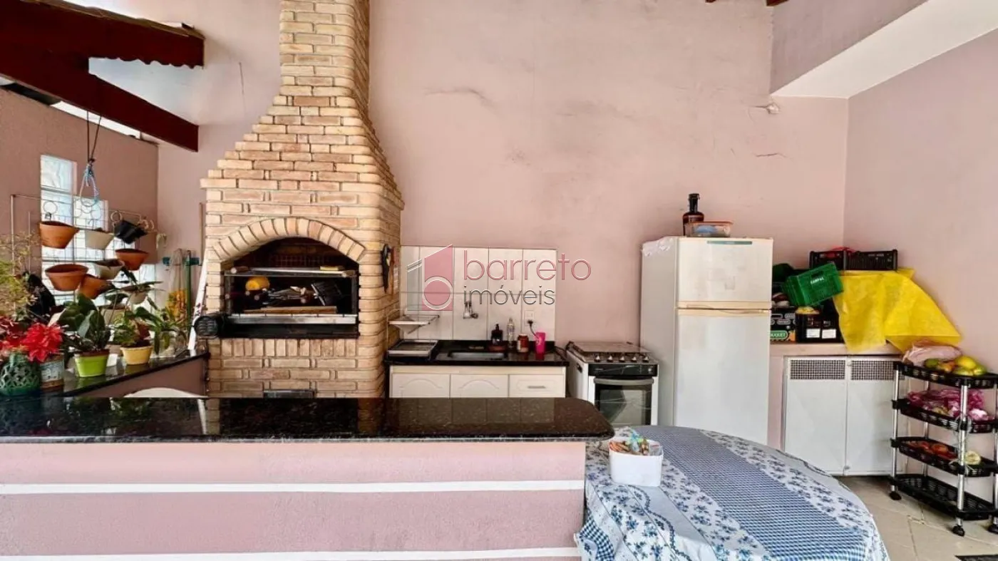 CASA COM 3 SUÍTES À VENDA NO JARDIM PAULISTA II EM JUNDIAÍ/SP