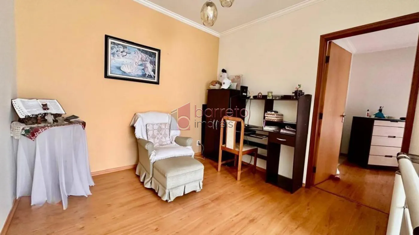 CASA COM 3 SUÍTES À VENDA NO JARDIM PAULISTA II EM JUNDIAÍ/SP