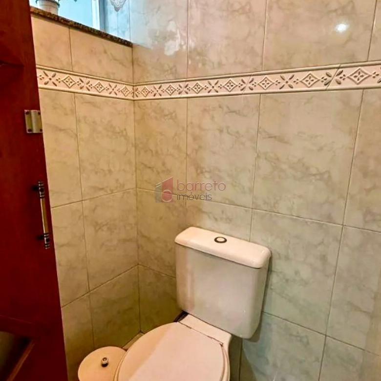 CASA COM 3 SUÍTES À VENDA NO JARDIM PAULISTA II EM JUNDIAÍ/SP