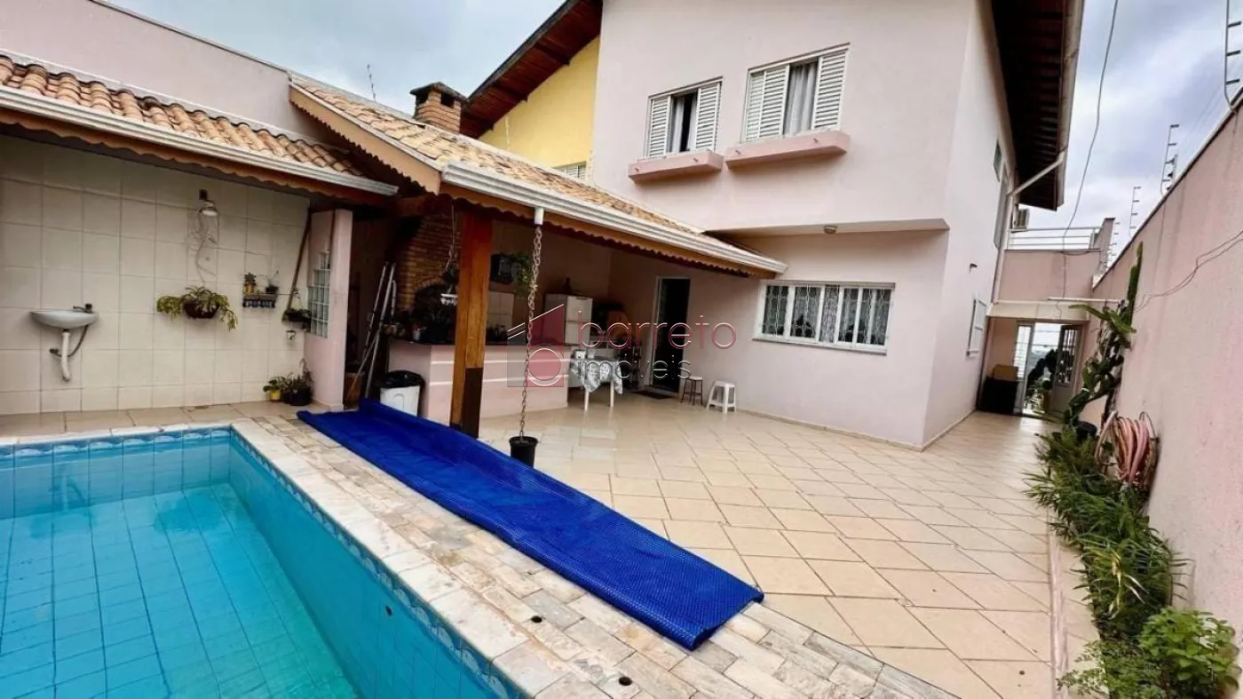 CASA COM 3 SUÍTES À VENDA NO JARDIM PAULISTA II EM JUNDIAÍ/SP