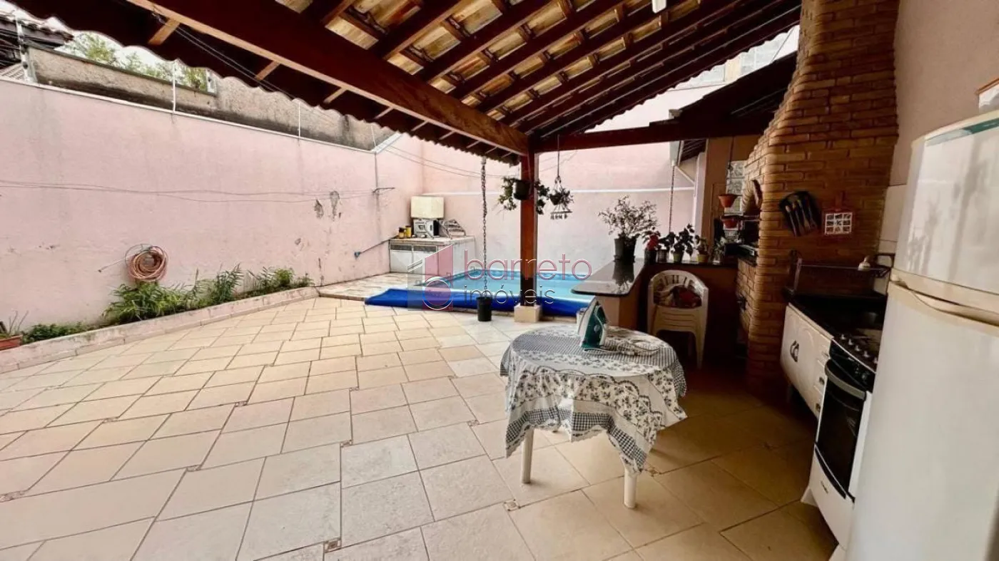 CASA COM 3 SUÍTES À VENDA NO JARDIM PAULISTA II EM JUNDIAÍ/SP