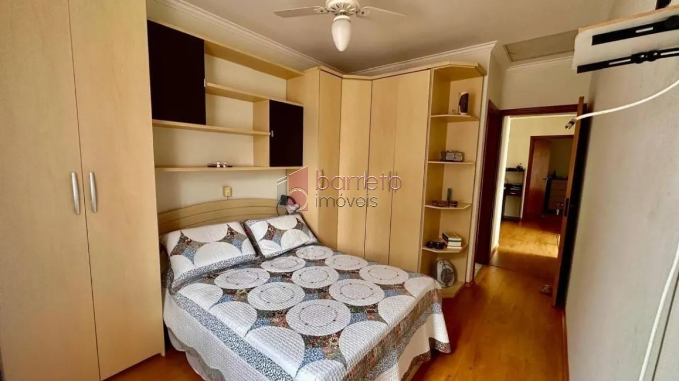 CASA COM 3 SUÍTES À VENDA NO JARDIM PAULISTA II EM JUNDIAÍ/SP