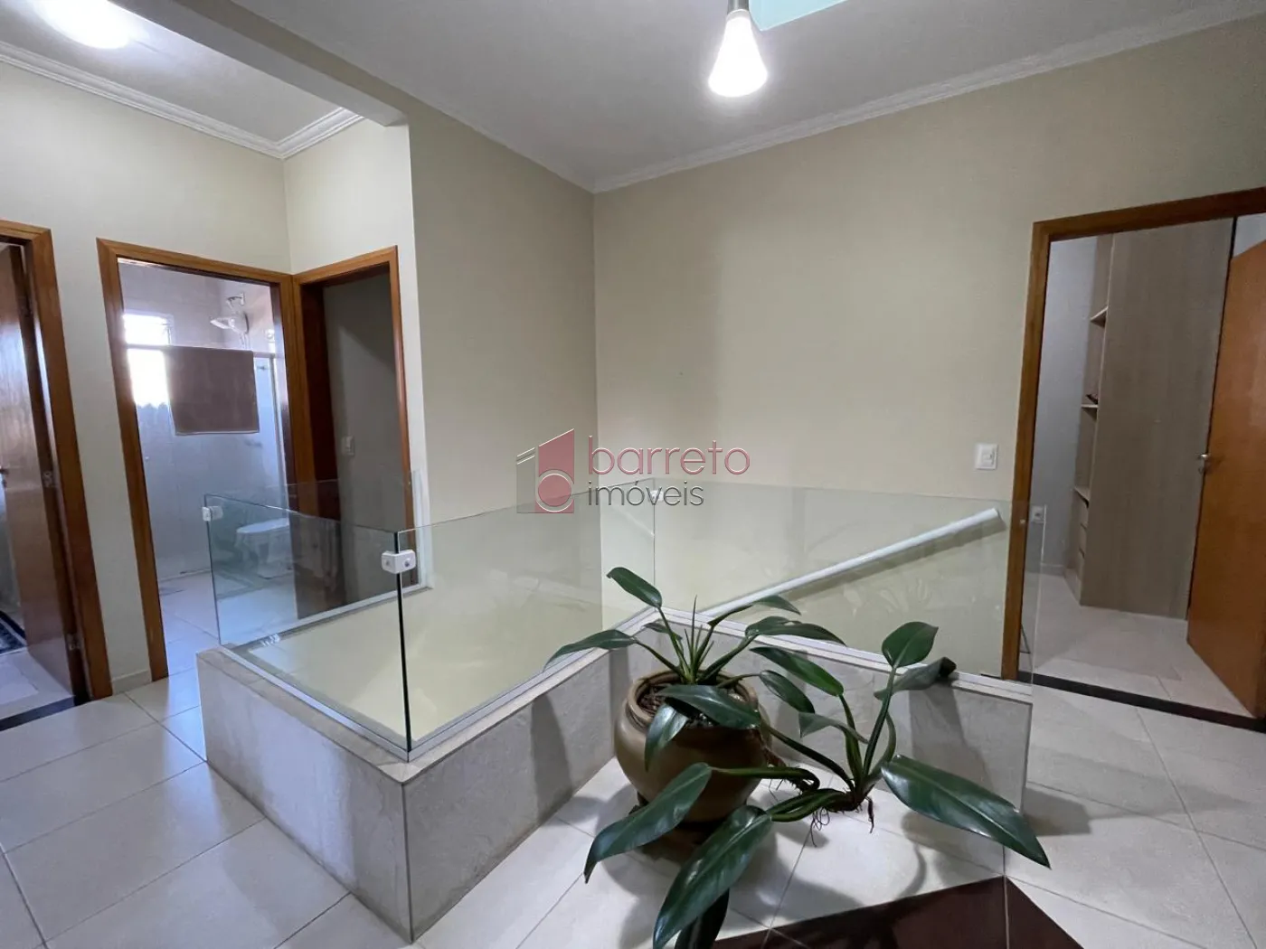 CASA À VENDA NO MIRANTE JUNDIAÍ NO BAIRRO ENGORDADOURO EM JUNDIAÍ/SP