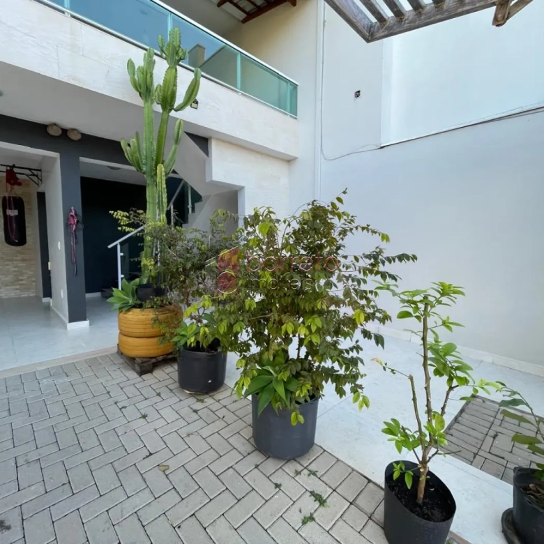 CASA À VENDA NO MIRANTE JUNDIAÍ NO BAIRRO ENGORDADOURO EM JUNDIAÍ/SP