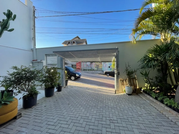 CASA À VENDA NO MIRANTE JUNDIAÍ NO BAIRRO ENGORDADOURO EM JUNDIAÍ/SP