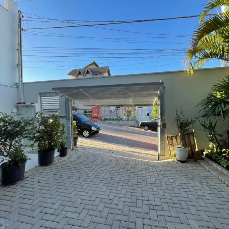 CASA À VENDA NO MIRANTE JUNDIAÍ NO BAIRRO ENGORDADOURO EM JUNDIAÍ/SP