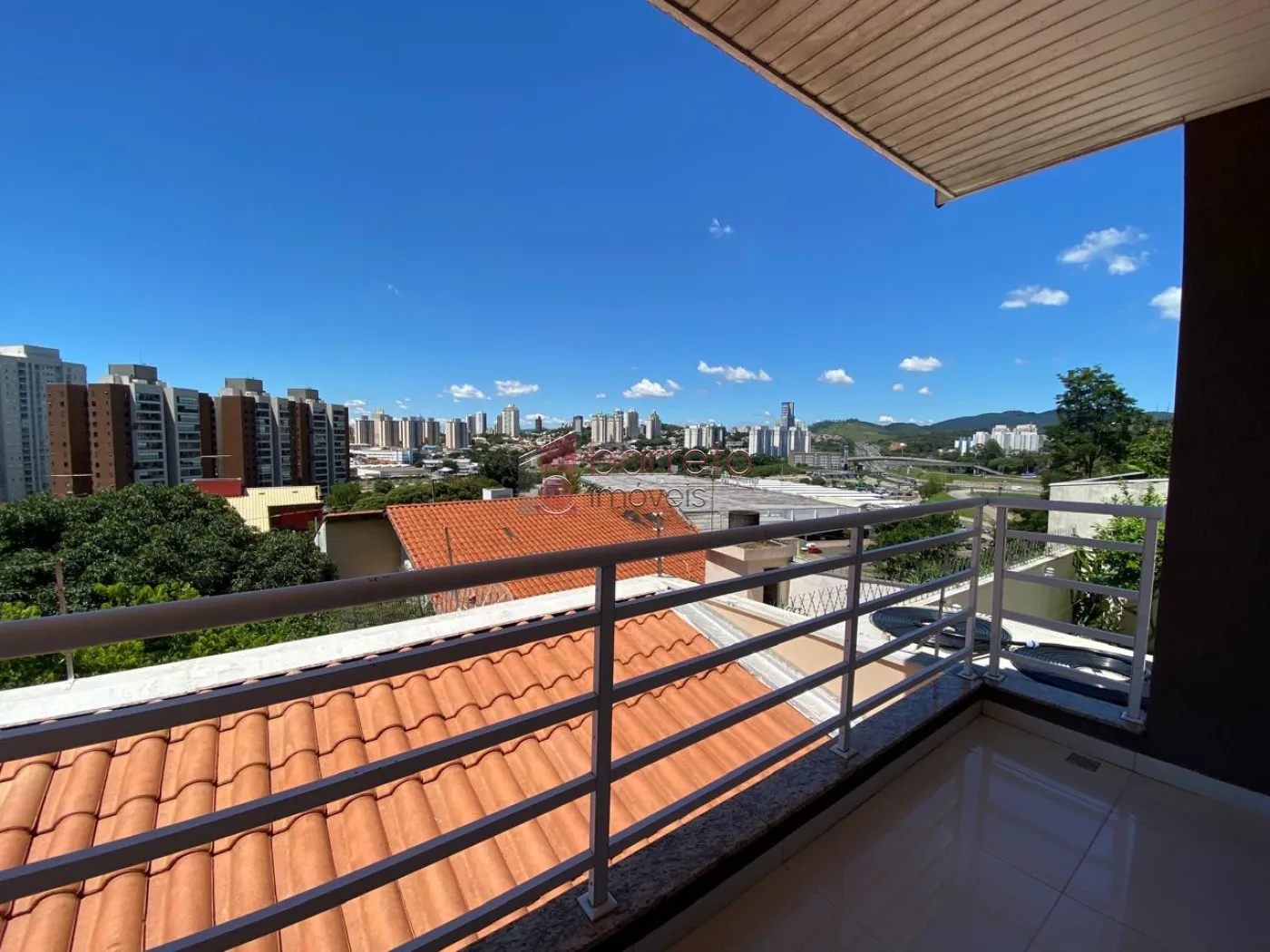 SOBRADO À VENDA NO BAIRRO VILA VIOTTO – JUNDIAÍ/SP