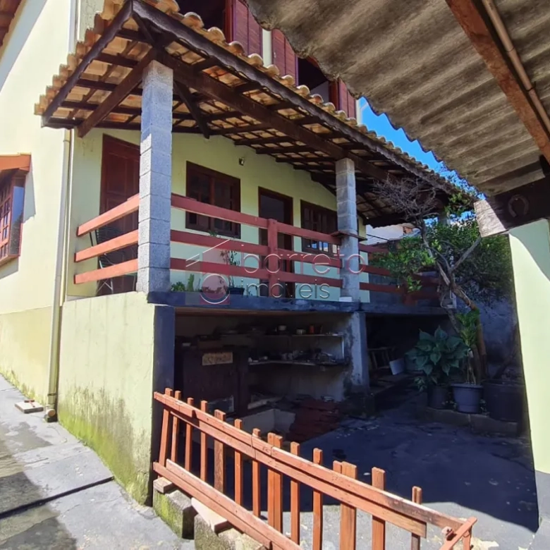 CASAS COMERCIAIS E RESIDENCIAIS PARA VENDA NO BAIRRO IVOTURUCAIA – JUNDIAÍ/SP