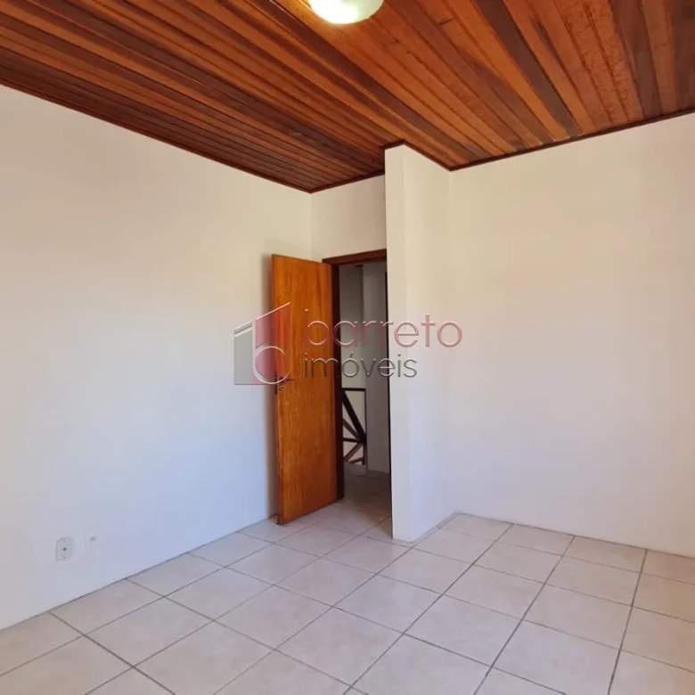CASAS COMERCIAIS E RESIDENCIAIS PARA VENDA NO BAIRRO IVOTURUCAIA – JUNDIAÍ/SP