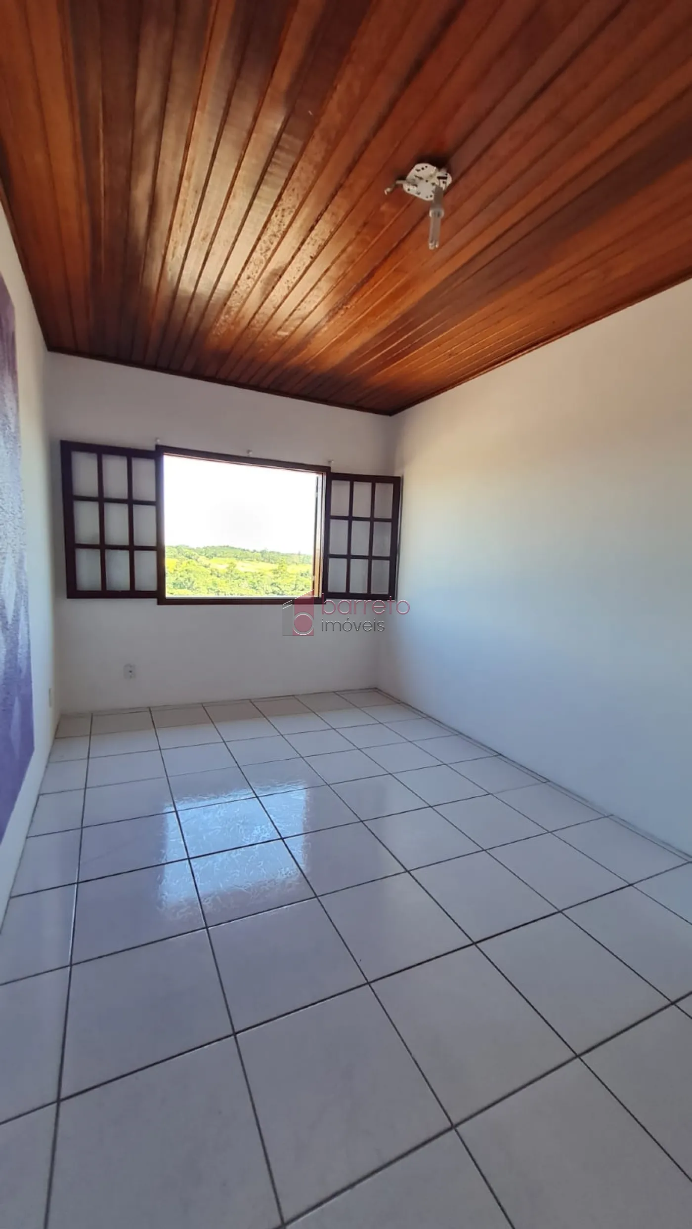 CASAS COMERCIAIS E RESIDENCIAIS PARA VENDA NO BAIRRO IVOTURUCAIA – JUNDIAÍ/SP
