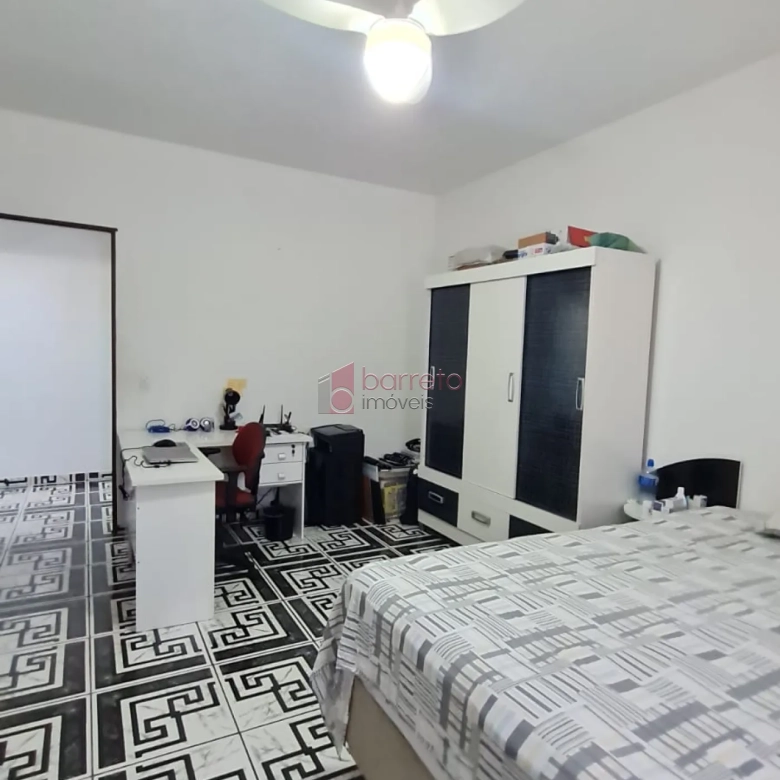 CASAS COMERCIAIS E RESIDENCIAIS PARA VENDA NO BAIRRO IVOTURUCAIA – JUNDIAÍ/SP