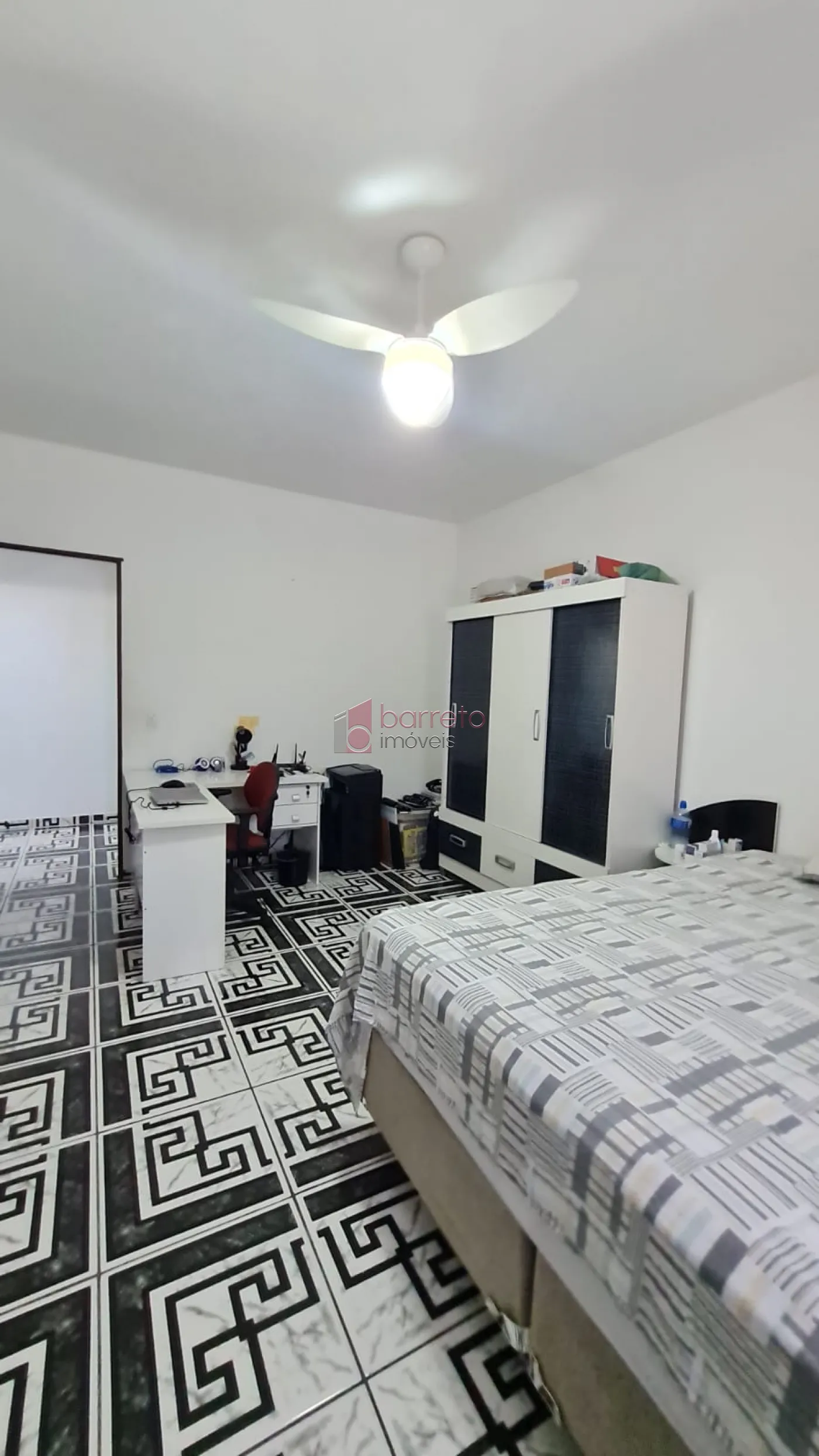 CASAS COMERCIAIS E RESIDENCIAIS PARA VENDA NO BAIRRO IVOTURUCAIA – JUNDIAÍ/SP