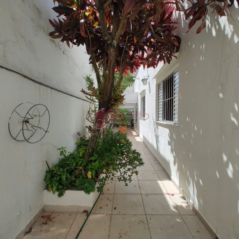 CASA TÉRREA A VENDA NO JARDIM MORUMBI – JUNDIAÍ/SP