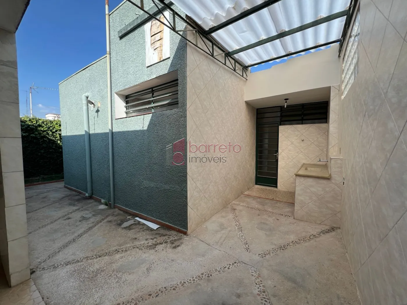 CASA TÉRREA RESIDENCIAL E COMERCIAL PARA LOCAÇÃO E VENDA NO BAIRRO VIANELO – JUNDIAÍ/SP