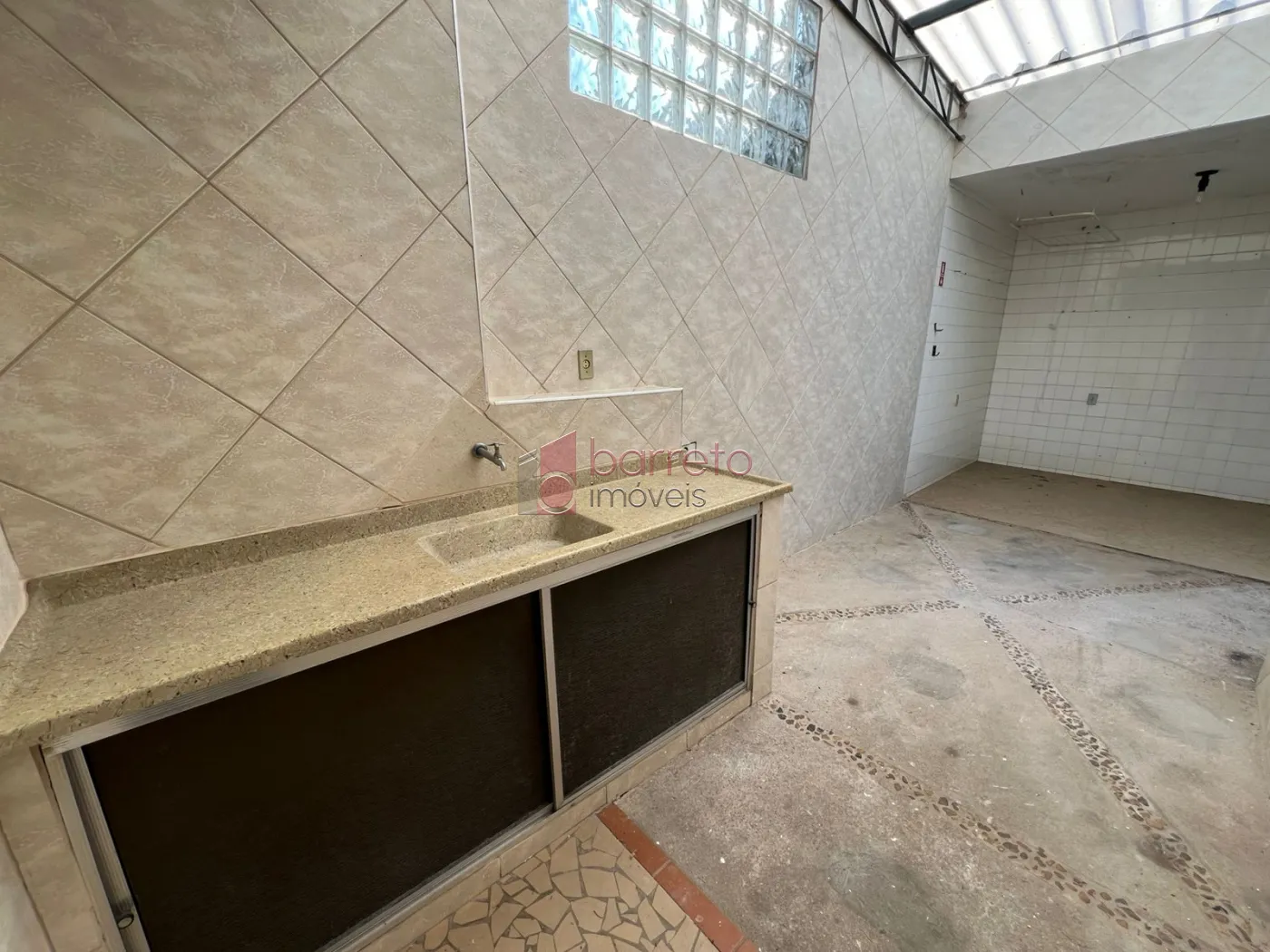 CASA TÉRREA RESIDENCIAL E COMERCIAL PARA LOCAÇÃO E VENDA NO BAIRRO VIANELO – JUNDIAÍ/SP