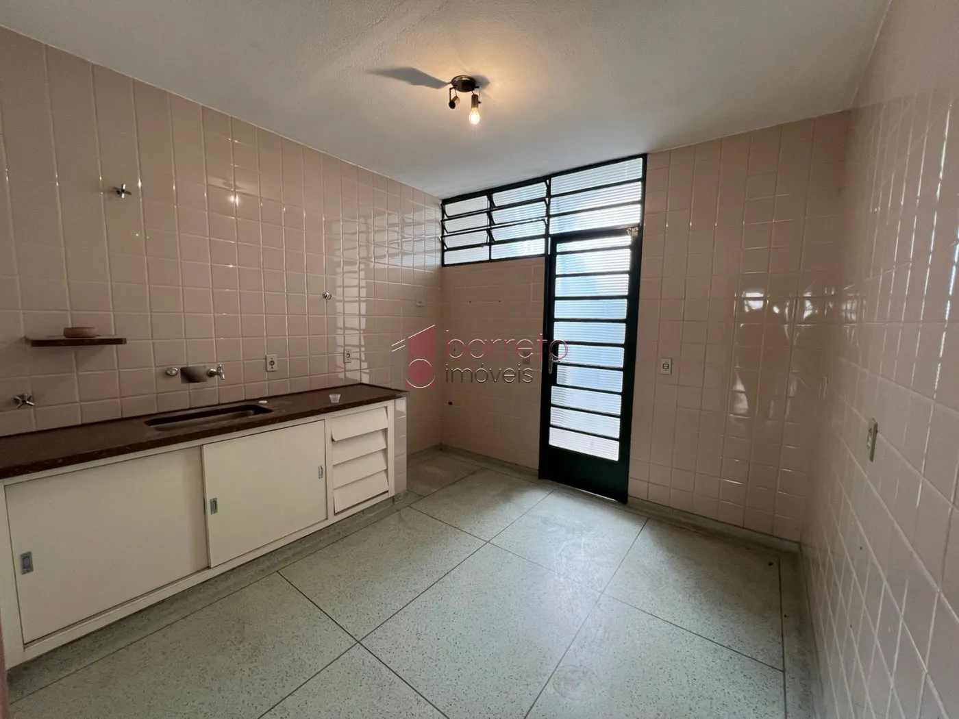 CASA TÉRREA RESIDENCIAL E COMERCIAL PARA LOCAÇÃO E VENDA NO BAIRRO VIANELO – JUNDIAÍ/SP