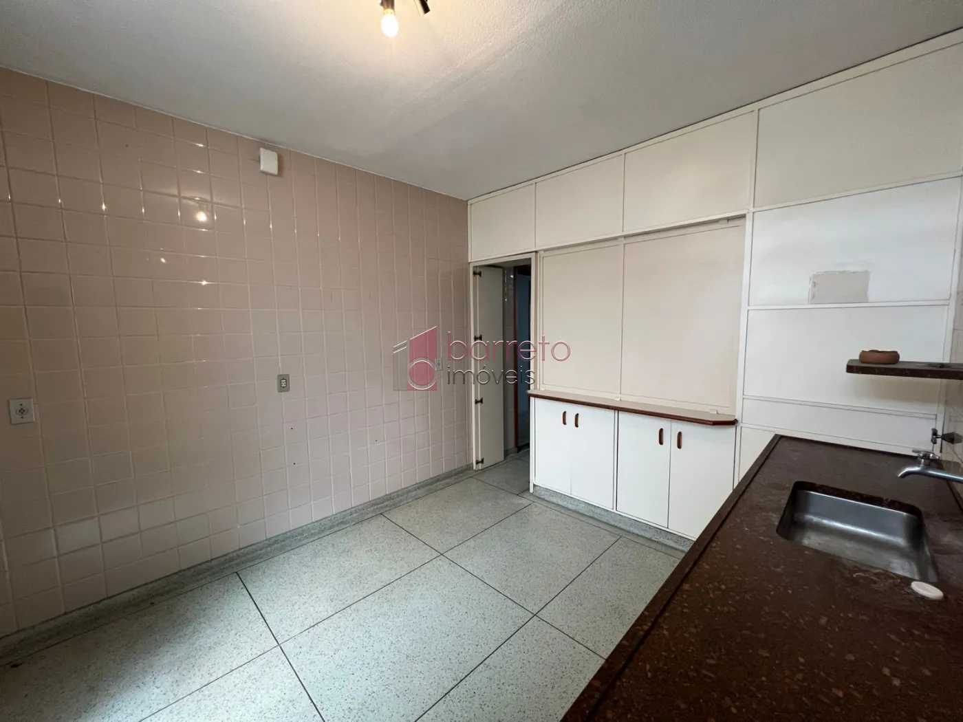 CASA TÉRREA RESIDENCIAL E COMERCIAL PARA LOCAÇÃO E VENDA NO BAIRRO VIANELO – JUNDIAÍ/SP