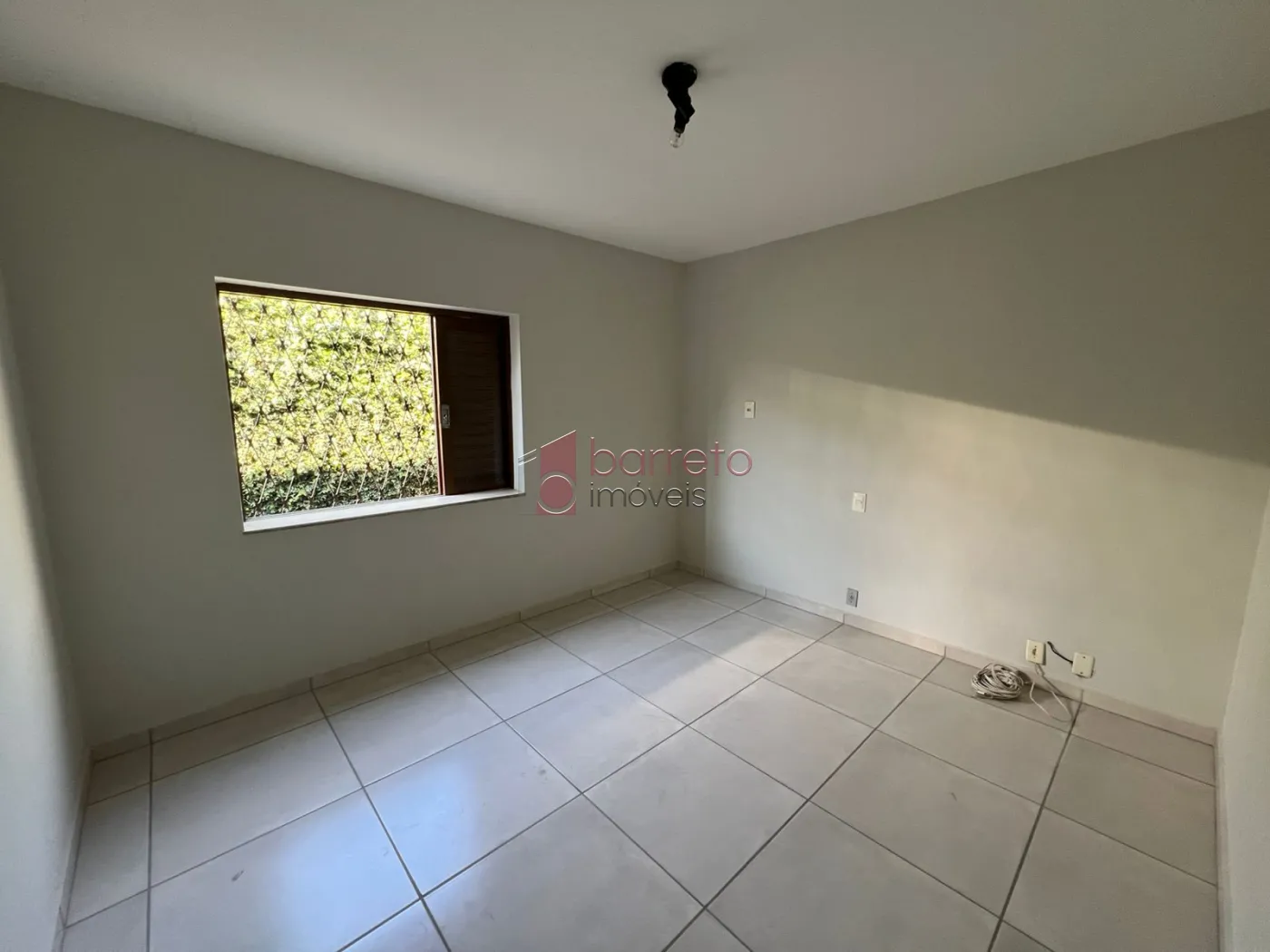 CASA TÉRREA RESIDENCIAL E COMERCIAL PARA LOCAÇÃO E VENDA NO BAIRRO VIANELO – JUNDIAÍ/SP