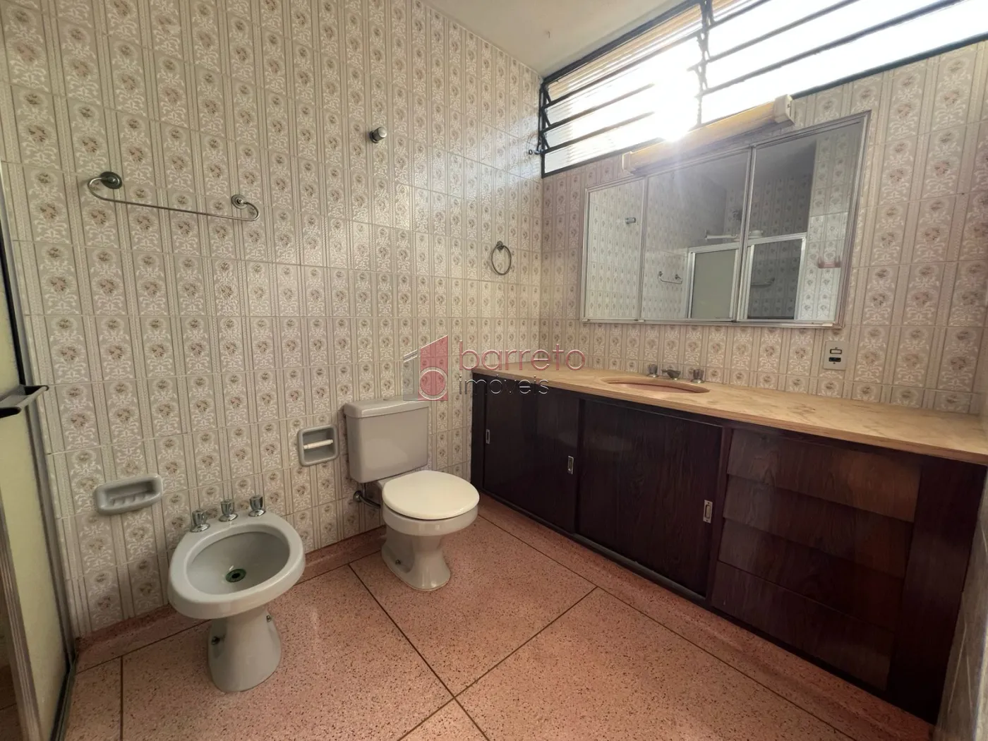 CASA TÉRREA RESIDENCIAL E COMERCIAL PARA LOCAÇÃO E VENDA NO BAIRRO VIANELO – JUNDIAÍ/SP