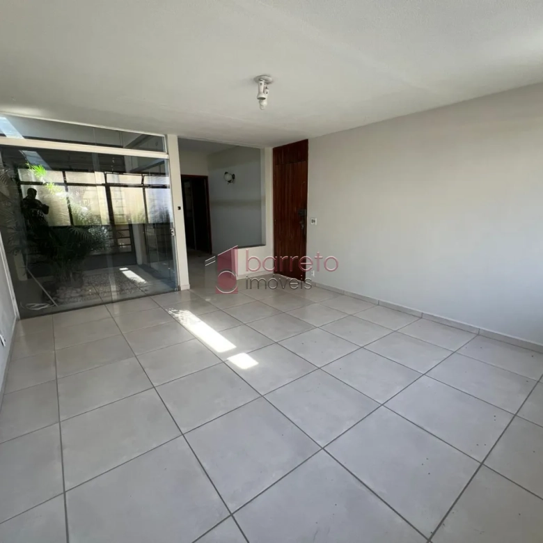 CASA TÉRREA RESIDENCIAL E COMERCIAL PARA VENDA NO BAIRRO VIANELO – JUNDIAÍ/SP