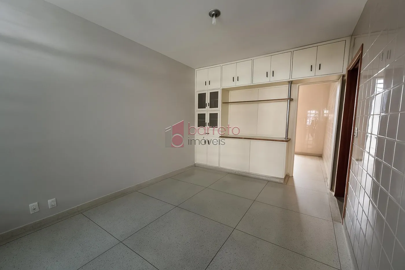 CASA TÉRREA RESIDENCIAL E COMERCIAL PARA LOCAÇÃO E VENDA NO BAIRRO VIANELO – JUNDIAÍ/SP