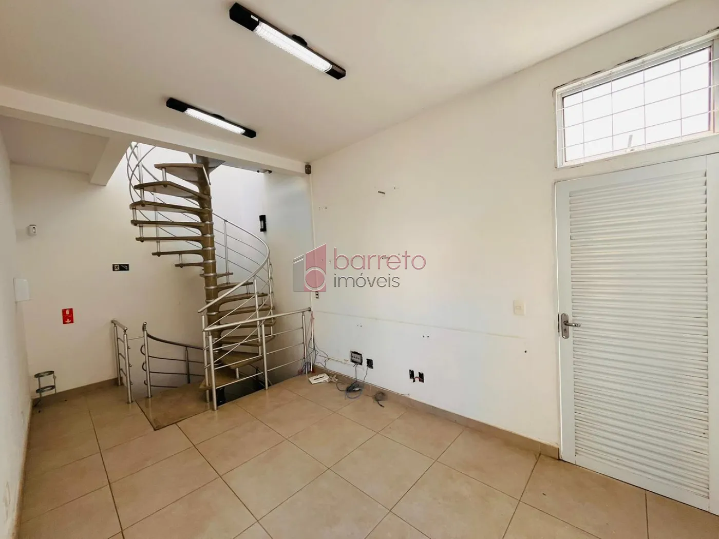PRÉDIO COMERCIAL PARA LOCAÇÃO NO ANHANGABAÚ – JUNDIAÍ/SP