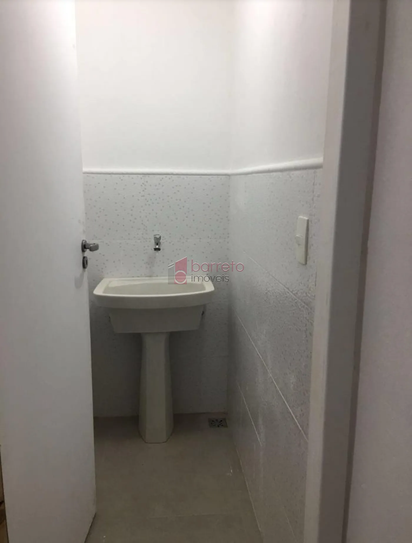 PRÉDIO COMERCIAL PARA LOCAÇÃO NO ANHANGABAÚ – JUNDIAÍ/SP