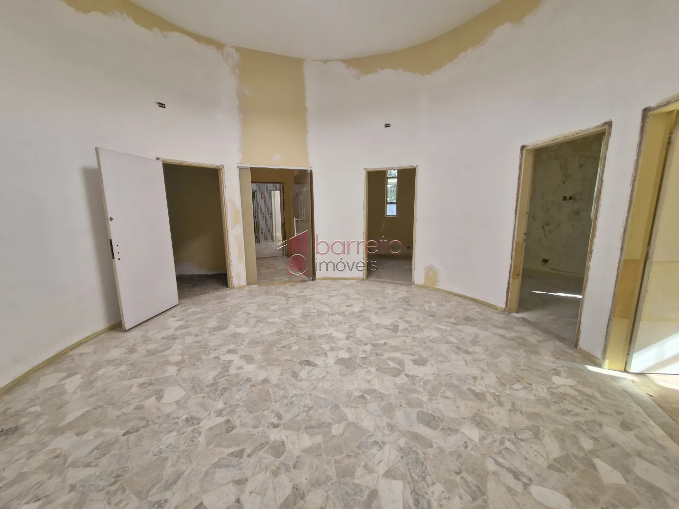 CASA COMERCIAL PARA LOCAÇÃO NO ANHANGABAÚ – JUNDIAÍ/SP