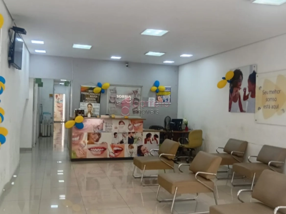 PRÉDIO COMERCIAL COM 03 PAVIMENTOS À VENDA NO CENTRO DE JUNDIAÍ/SP