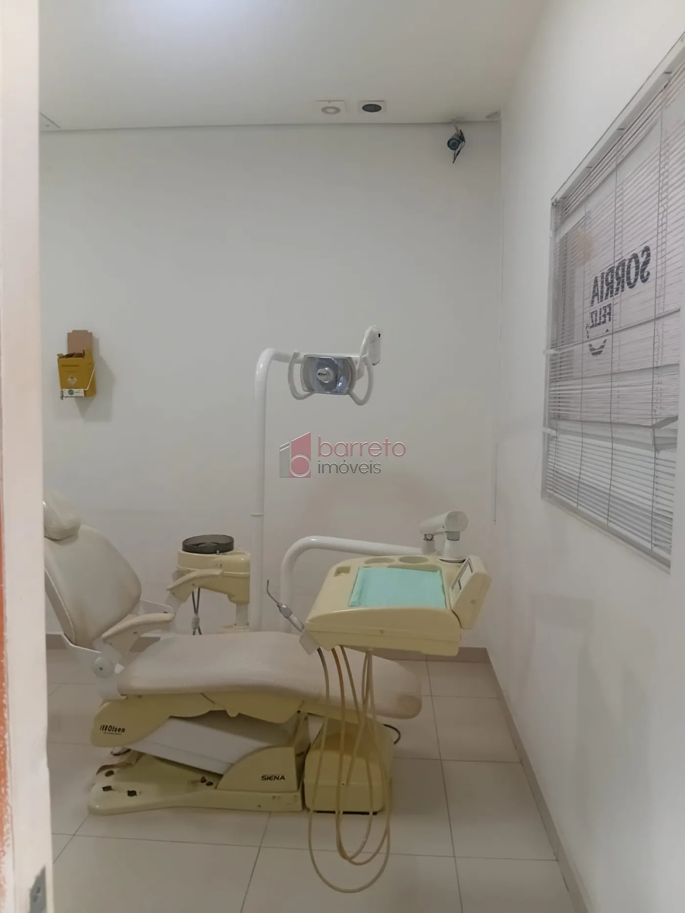 PRÉDIO COMERCIAL COM 03 PAVIMENTOS À VENDA NO CENTRO DE JUNDIAÍ/SP