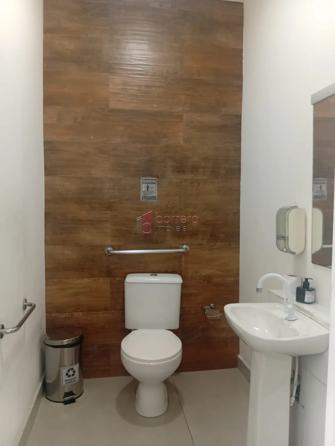 PRÉDIO COMERCIAL COM 03 PAVIMENTOS À VENDA NO CENTRO DE JUNDIAÍ/SP