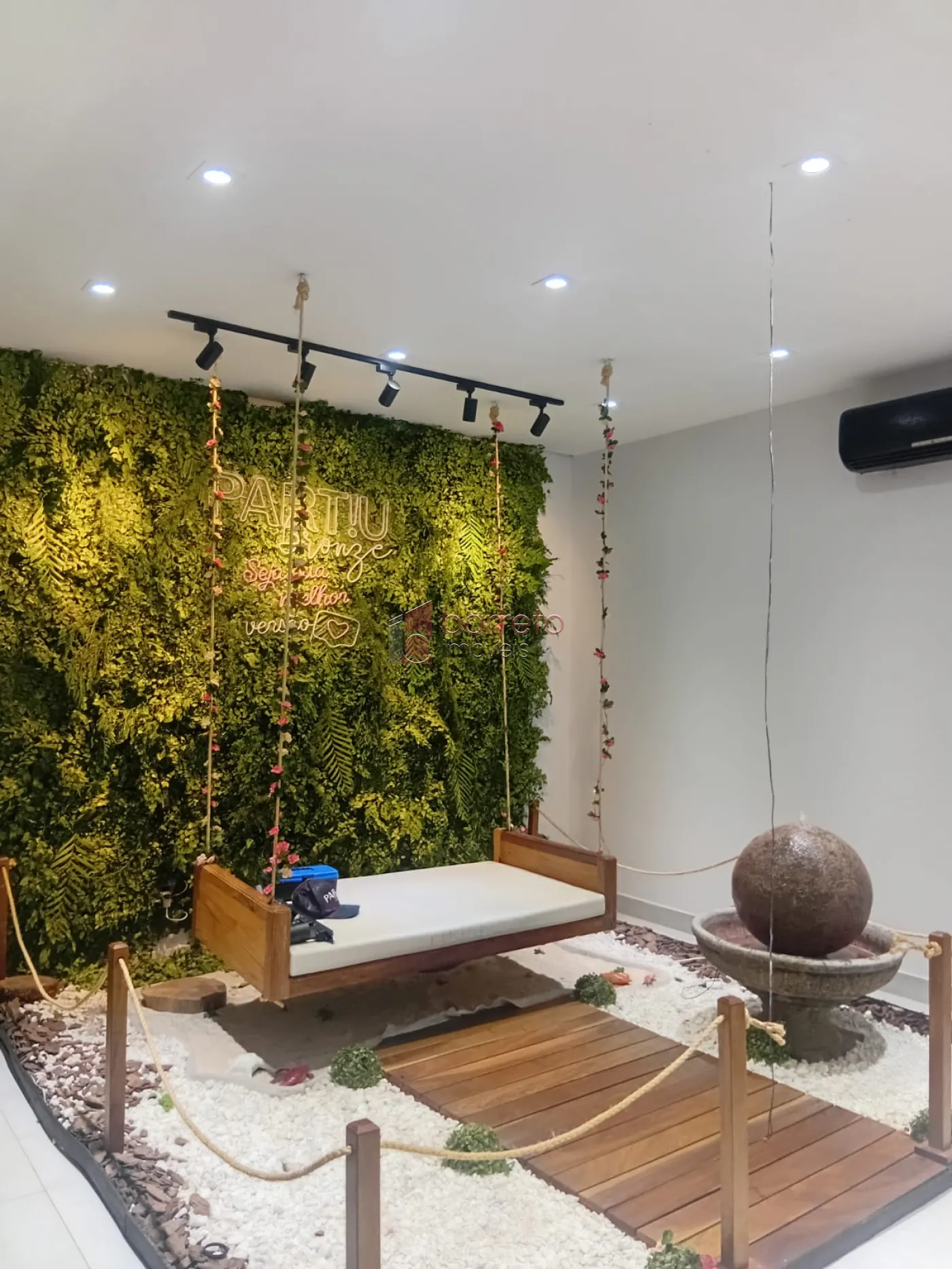 PRÉDIO COMERCIAL COM 03 PAVIMENTOS À VENDA NO CENTRO DE JUNDIAÍ/SP