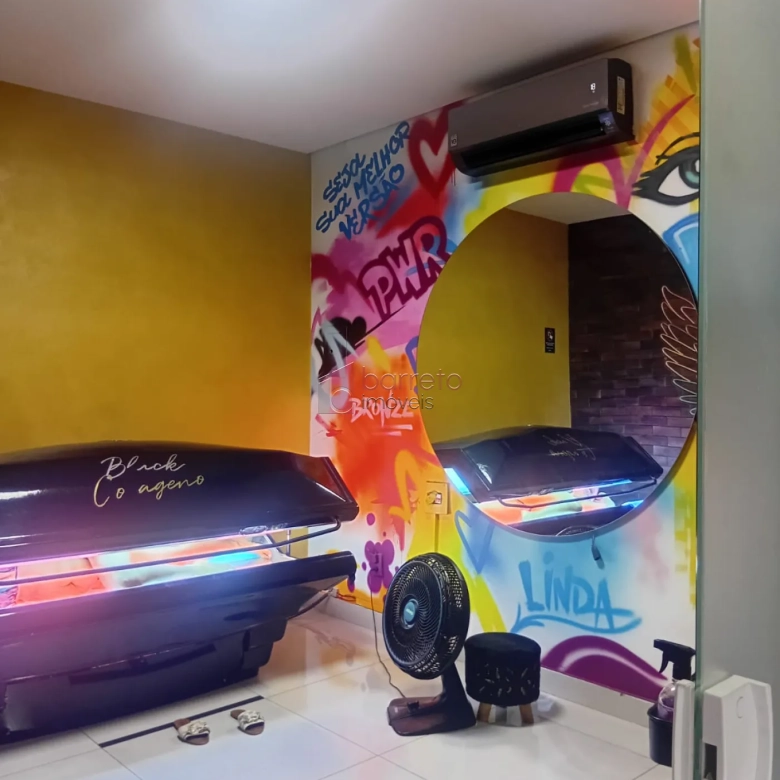 PRÉDIO COMERCIAL COM 03 PAVIMENTOS À VENDA NO CENTRO DE JUNDIAÍ/SP